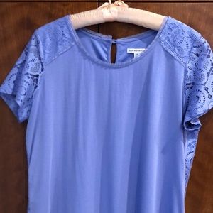 💕 2 -30.00 Isaac Mixrah Live! Lace top